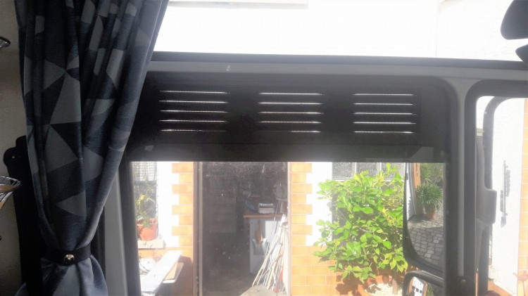 Ventilation grilles for the front door Mercedes Vario ( set / 2 pcs ).jpg