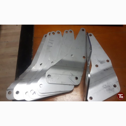 Plate right side exhaust system 068251370 VW T3 / T2.jpg