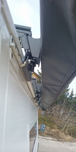 Accessory handle - roof high rack brackets v2.jpg